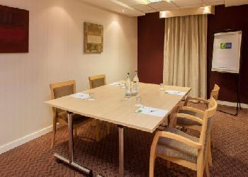 Holiday Inn Express Stansted Airport