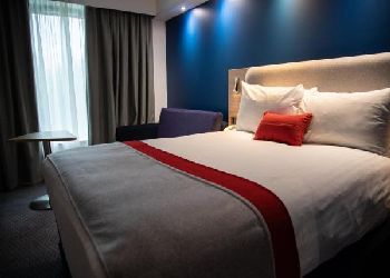 Holiday Inn Express Stansted Airport