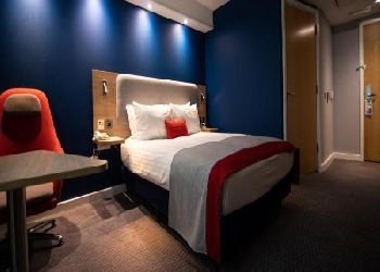 Holiday Inn Express Stansted Airport