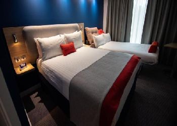 Holiday Inn Express Stansted Airport