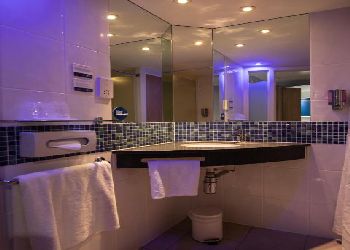 Holiday Inn Express Stansted Airport