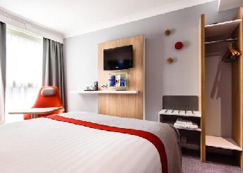 Holiday Inn Express Stansted Airport