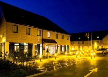 Holiday Inn Express Epsom Downs
