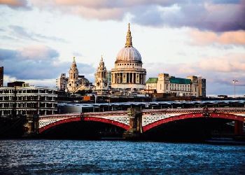 Holiday Inn Express Vauxhall Nine Elms