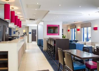 Holiday Inn Express Wandsworth
