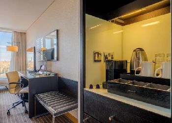 Pestana Chelsea Bridge Hotel