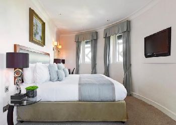Royal Horseguards Hotel