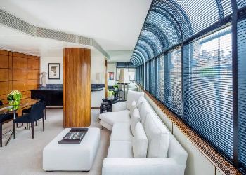 Halkin Hotel
