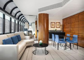 Halkin Hotel