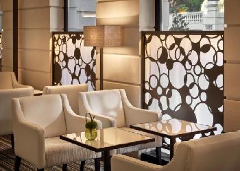 Halkin Hotel