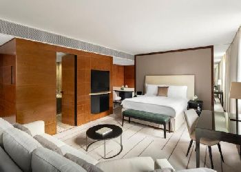 Halkin Hotel