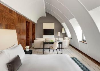 Halkin Hotel