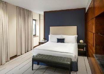 Halkin Hotel