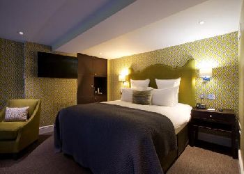 54 Queens Gate Hotel