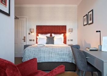 54 Queens Gate Hotel