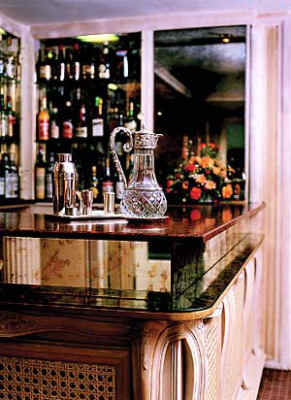 bar