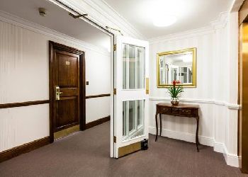Nh Harrington Hall Hotel