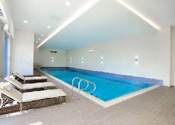 Heston Hyde Hotel