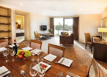 Heston Hyde Hotel