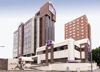 Premier Inn Sunbury (Kempton Park)