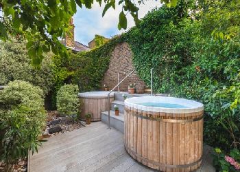 Richmond Harbour Hotel