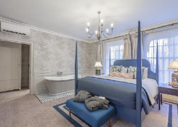 Richmond Hill Hotel