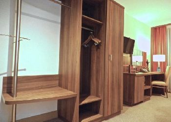 Ramada Hounslow - Heathrow East