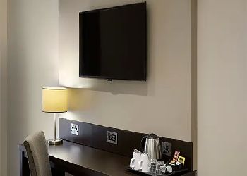 Premier Inn Uxbridge Town Centre