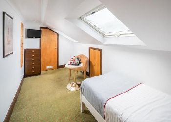 OYO Abbey Hotel