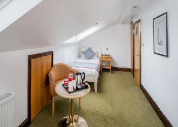 OYO Abbey Hotel