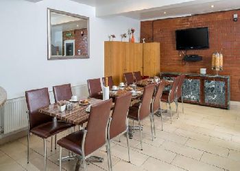 OYO Abbey Hotel