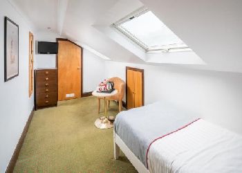 OYO Abbey Hotel