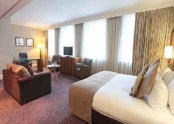 Crowne Plaza Ealing - Hanger Lane