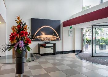 Crowne Plaza Ealing - Hanger Lane