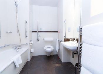 Crowne Plaza Ealing - Hanger Lane