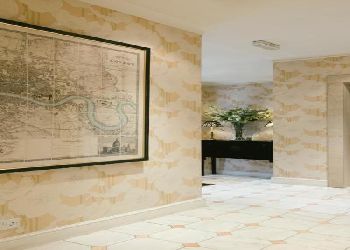 Europa House Apartments