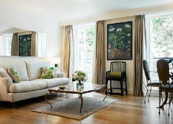 Europa House Apartments