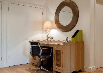 Europa House Apartments