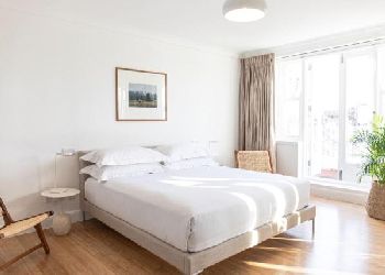 Europa House Apartments