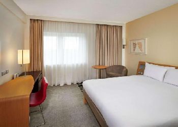 Novotel London West Hotel