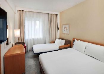 Novotel London West Hotel