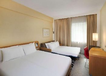 Novotel London West Hotel