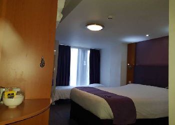 Premier Inn Hammersmith Hotel
