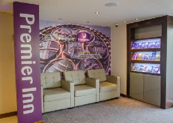 Premier Inn Hammersmith Hotel