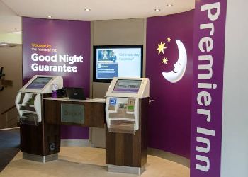 Premier Inn Hammersmith Hotel