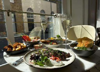 Radisson Blu Berkshire Hotel