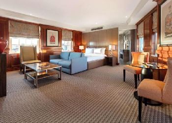 Radisson Blu Berkshire Hotel