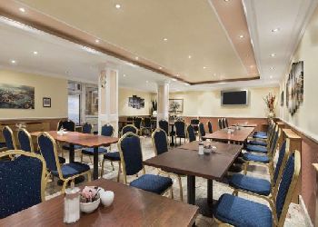 Days Inn Hyde Park Hotel