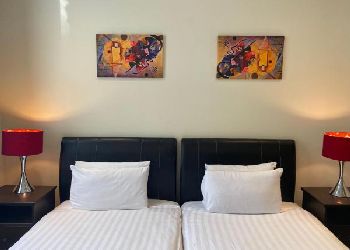 Grand Plaza Apartments Bayswater 