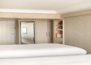 Hilton Metropole 